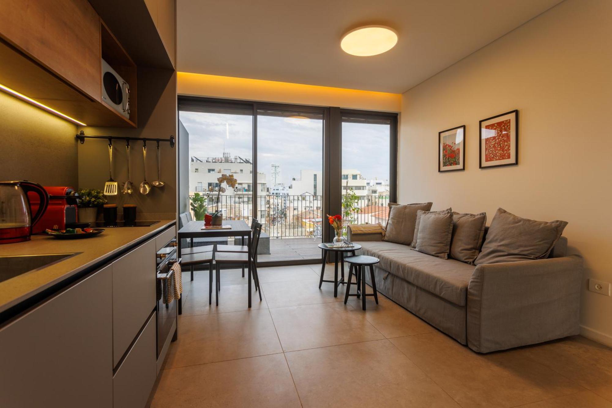 Herzl Luxury Hotel By Nimizz Tel Aviv Exterior photo