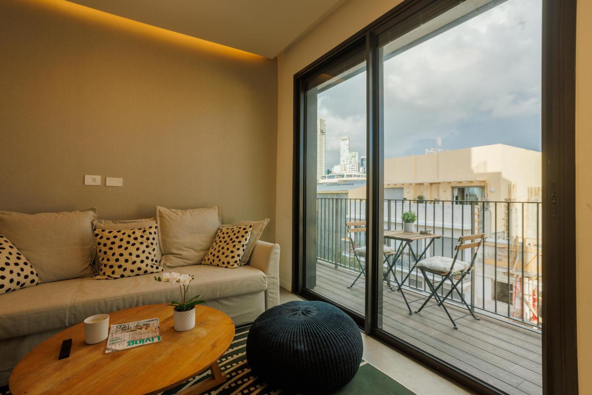 Herzl Luxury Hotel By Nimizz Tel Aviv Exterior photo